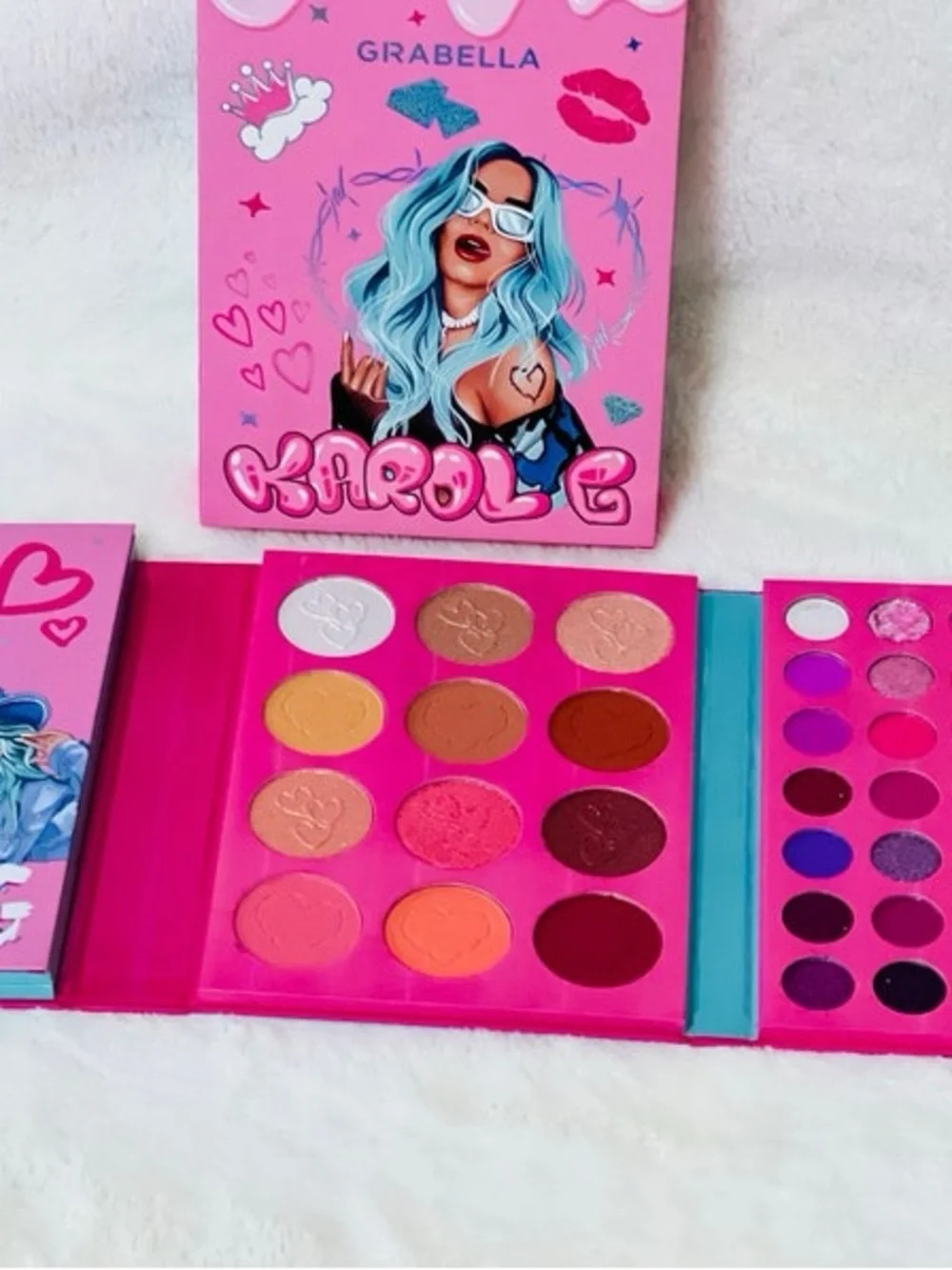 NEW KAROL G Mega Eyeshadow Palette Book with Blush and highlighter